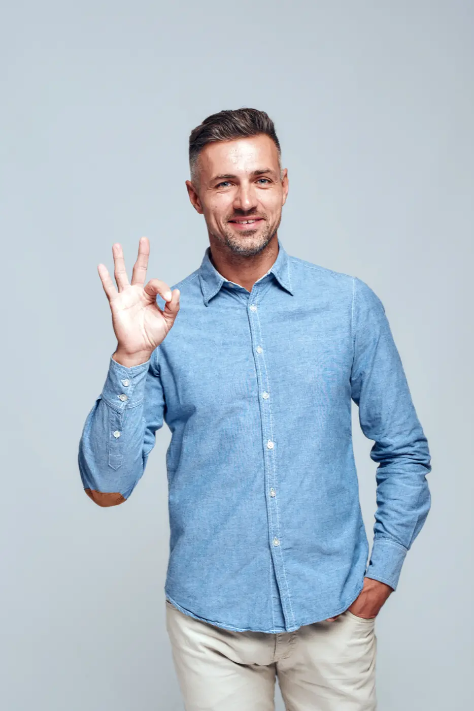 Geordnete Hautpflegeprodukte fuer die lokale Symptombehandlung bei Akne